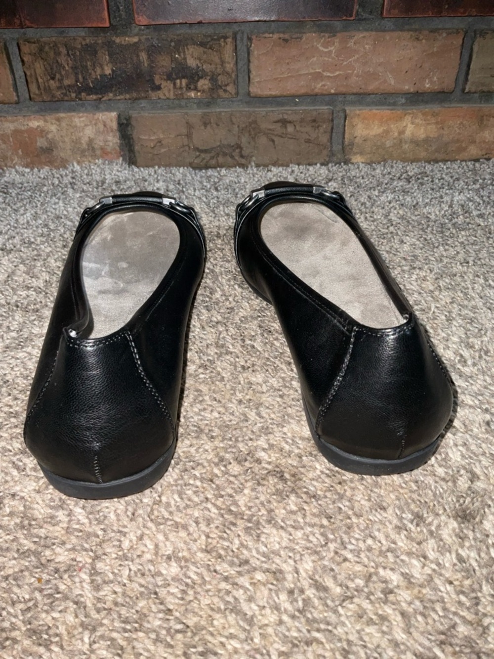 Solanz Black Leather Ballet Flats with Decorative Buckle Size 9 Wide - Picture 3 of 8
